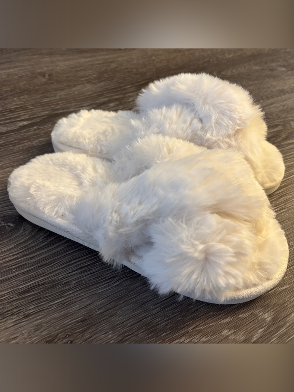 Cozy Women's Faux Fur Slide Slippers in White